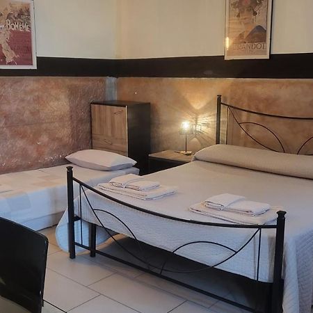 Ferienwohnung Saint Martin'S House Vigevano Exterior foto