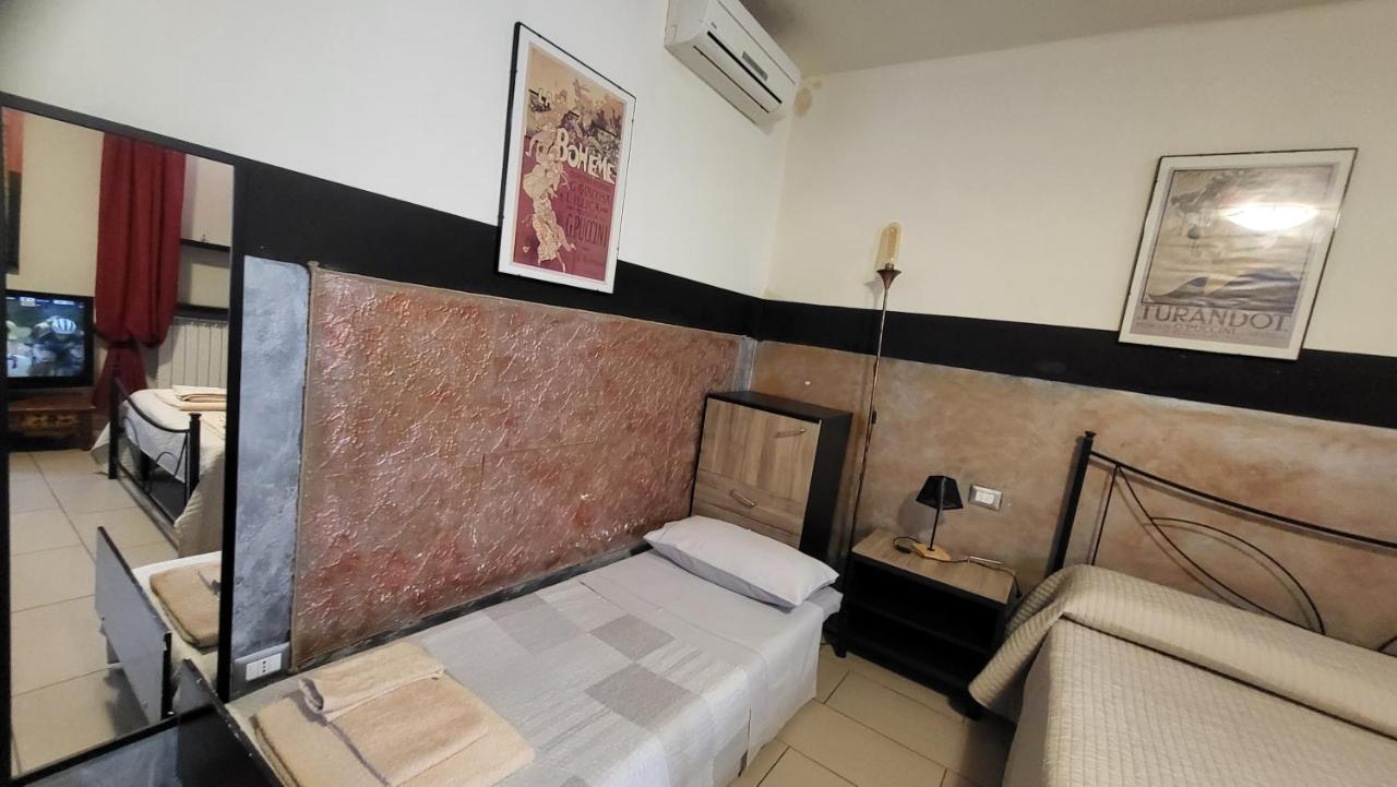 Ferienwohnung Saint Martin'S House Vigevano Exterior foto